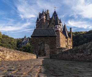 Diese Burg aus dem Mittelalter ist bis heute unzerstört