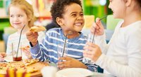 Essen zum Kindergeburtstag: Das schmeckt dem kleinen Partyvolk