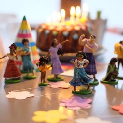 Encanto-Kindergeburtstag: So feiert ihr wie die Madrigals aus dem Disney-Film