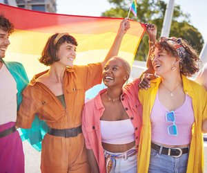 Bin ich queer? Beantworte diese 10 Fragen und finde es heraus!