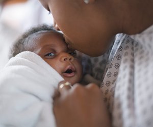 Erstmals Corona-Infektion auf Neugeborenes nachgewiesen: Größere Gefahr für Schwangere?