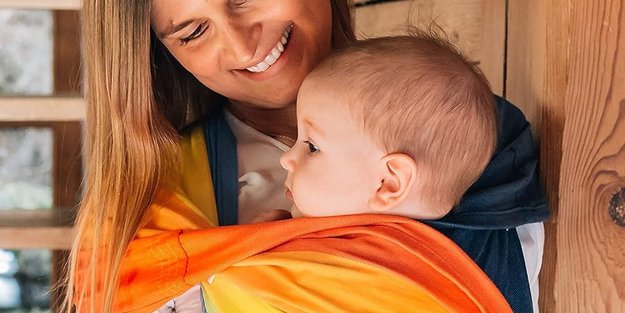 Babytuch im Test: So schlägt sich das Tragetuch, das nicht geknotet werden muss, im Alltag