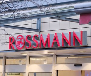 Der Sommer-Rucksack mit Herzmotiv von Rossmann ist ein niedlicher Hingucker
