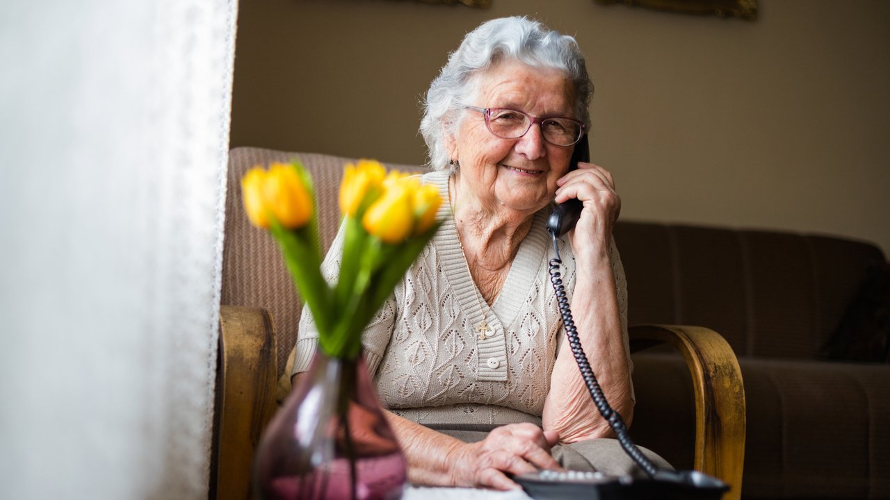 Silbertelefon Telefonhotline für Senioren Corona Krise