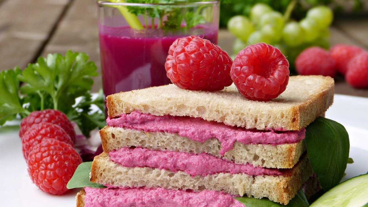 Im isolierten Lunchbag von Rossmann bleibt deine Pausenmahlzeit angenehm kühl.