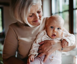 Baby-News mit Stil: Originelle Ideen für "Du wirst Oma"-Geschenke