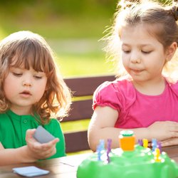 Die 9 besten Gesellschaftsspiele für Kinder ab 3 Jahren