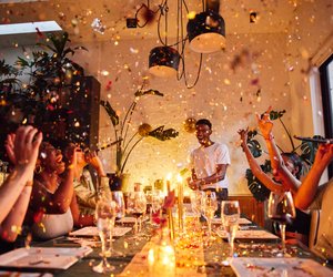 Party&#x20;at&#x20;home&#x3A;&#x20;11&#x20;Produkte,&#x20;mit&#x20;denen&#x20;Silvester&#x20;zuhause&#x20;zum&#x20;Highlight&#x20;wird
