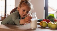 Kuhmilch für Kleinkinder: Ab wann und wie viel ist
