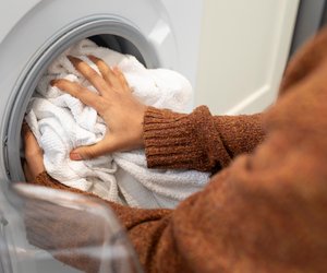 Experten raten aus einem bestimmten Grund davon ab, die Waschmaschinentür dauerhaft offen lassen