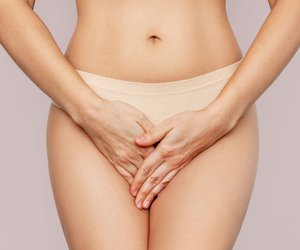 Trockene Scheide: Wie ihr schmerzhafte vaginale Trockenheit in den Griff bekommt