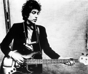 Quiz: Nur Boomer erkennen alle Bob Dylan Songs an einer Zeile, oder!?