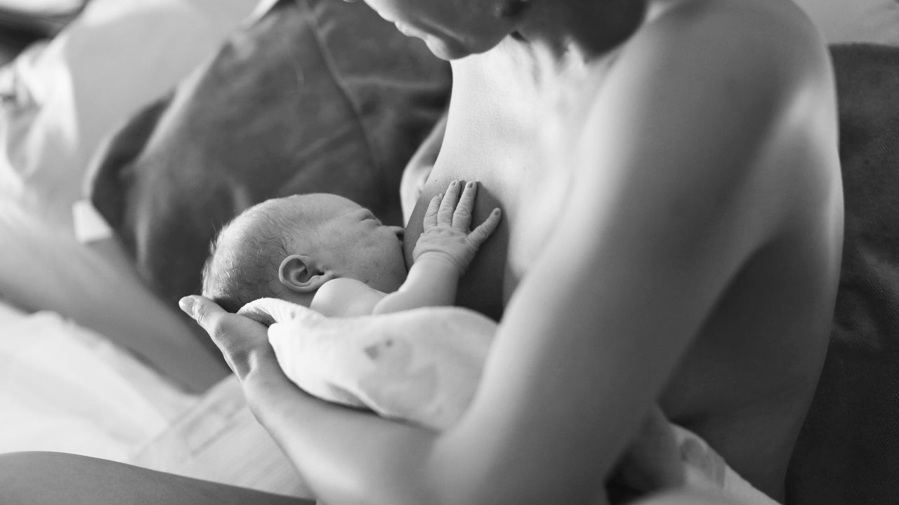 Geburtsphasen: Mama und Baby nach der Geburt