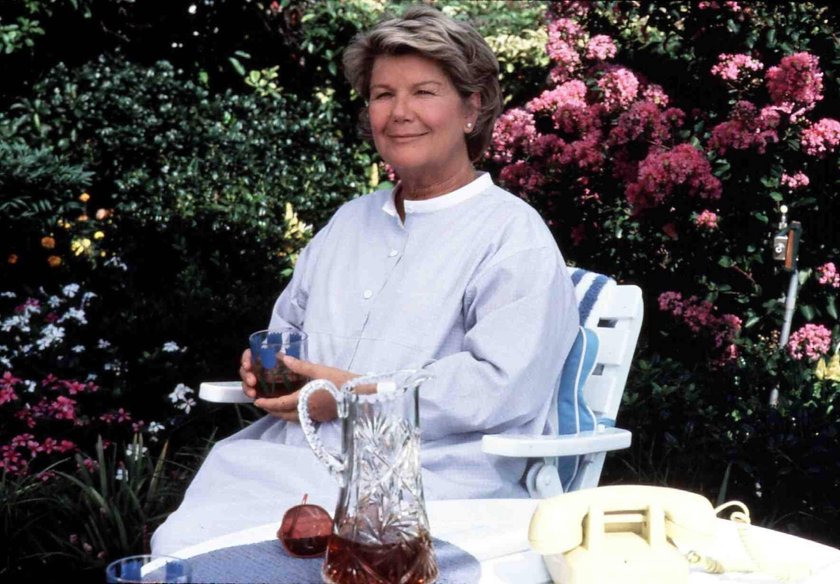 Barbara Bel Geddes als Miss Ellie