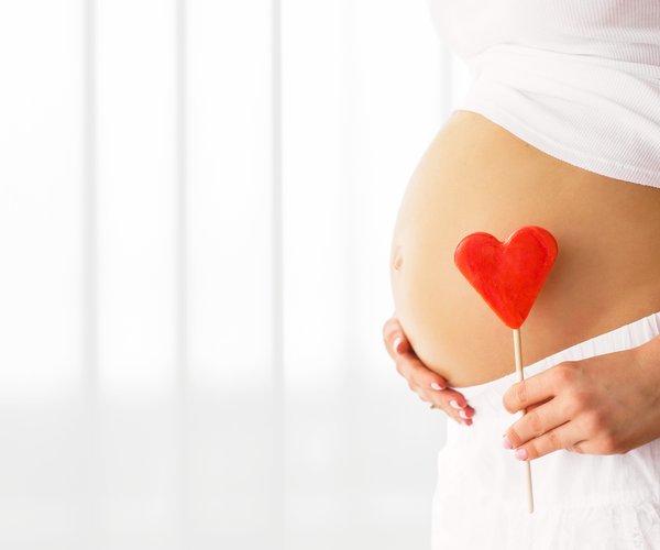 Linea nigra Der dunkle Streifen an Mamas Babybauch