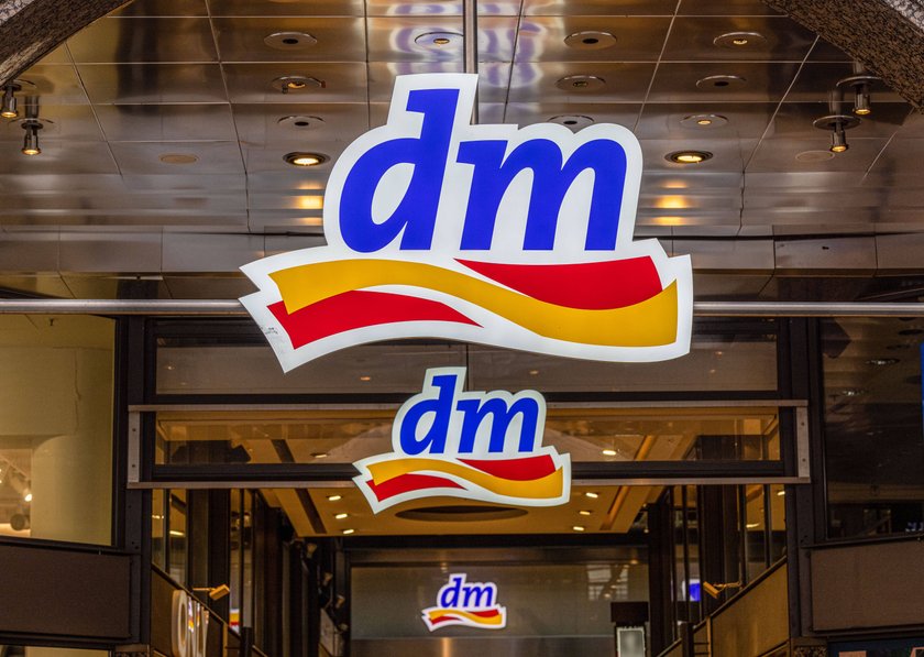 Dm Logo an einer Filiale in München