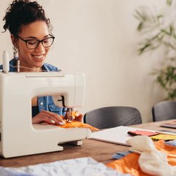 Kleider-Upcycling: Diese 10 DIY-Ideen bringen euch zum Staunen!
