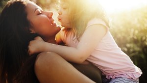 Kinder nachhaltig empowern: So baut ihr mit Scaffolding Parenting ein starkes emotionales Gerüst