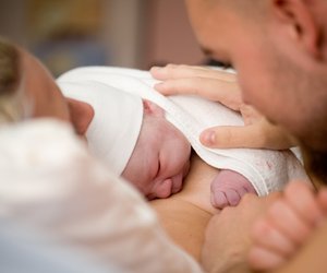 18 Väter erzählen, was sie bei der Geburt ihres Kindes empfanden