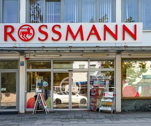 Für eure persönliche Wellnesszeit: Der Gymnastikball von Rossmann für 8 €