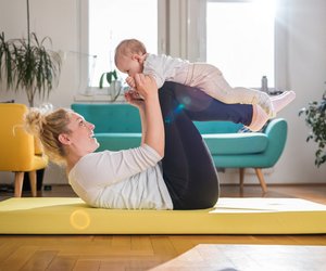 Sport mit Baby: 3 Übungen für Fitness zuhause