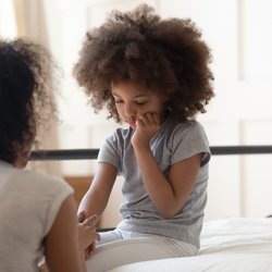 MIS-C bei Kindern: Symptome und Verlauf des Corona-Syndroms