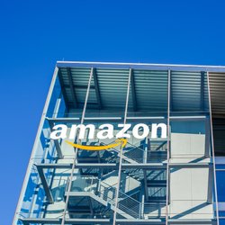 Sag Motten den Kampf an – mit diesem cleveren Amazon-Helfer für deinen Schrank