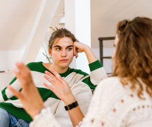 4 Fehler ruinieren jedes Gespräch: Vermeide sie, wenn du sympathisch wirken möchtest!