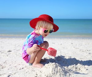 Heißes Wetter: 5 Tipps, wie ihr eure Kinder vor Sommerhitze schützt