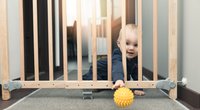 Treppenschutzgitter: 5 Modelle, die euer Kind bestens schützen