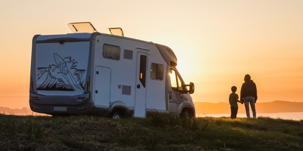 Entspannt in den Urlaub: Diese 3 Versicherungen sollten Camper