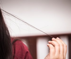 Trichotillomanie: Wenn Menschen sich zwanghaft die Haare ausreißen