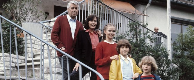 Von Baywatch bis Schwarzwaldklinik: Die beliebtesten Familienserien der 80er- und 90er-Jahre