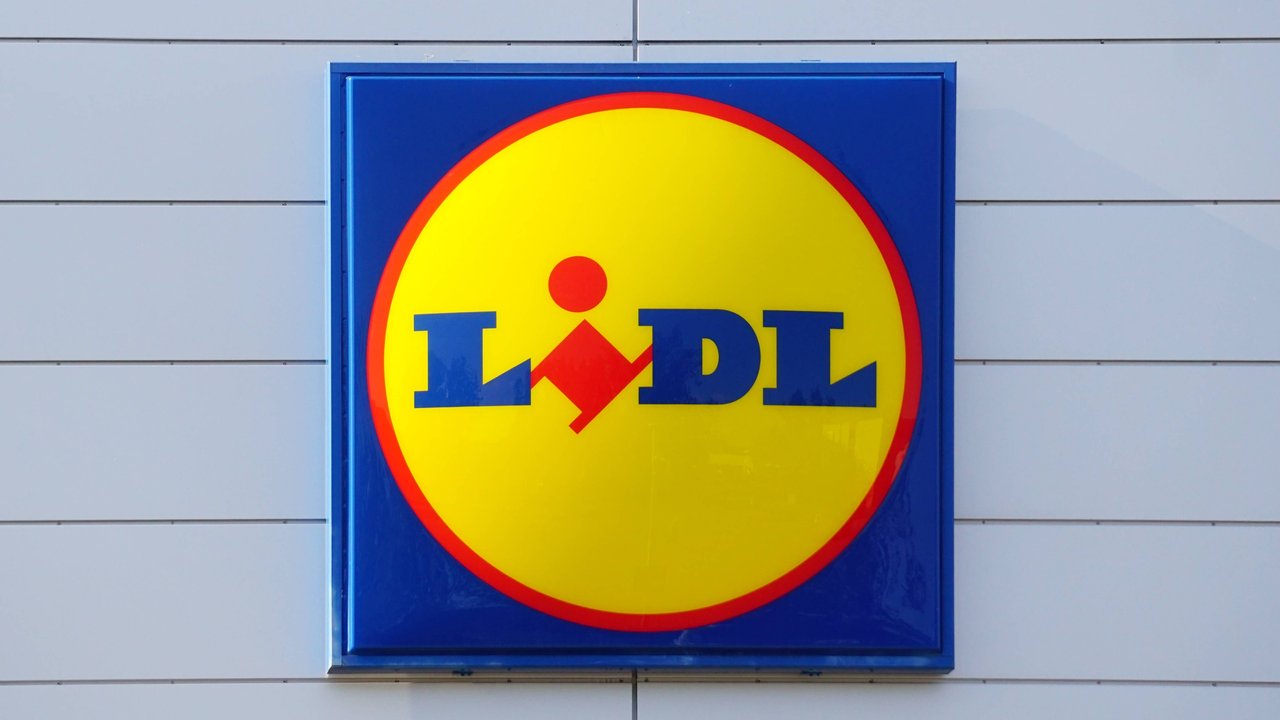Lidl Logo an einer Filiale