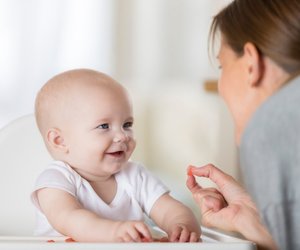 Pinzettengriff: Wann dein Baby ihn können sollte und wie es ihn lernt