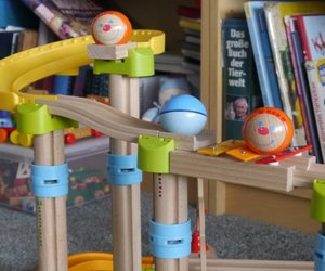 Murmelbahn und Kugelbahn: Der perfekte Kugelspaß für große & kleine Kinder