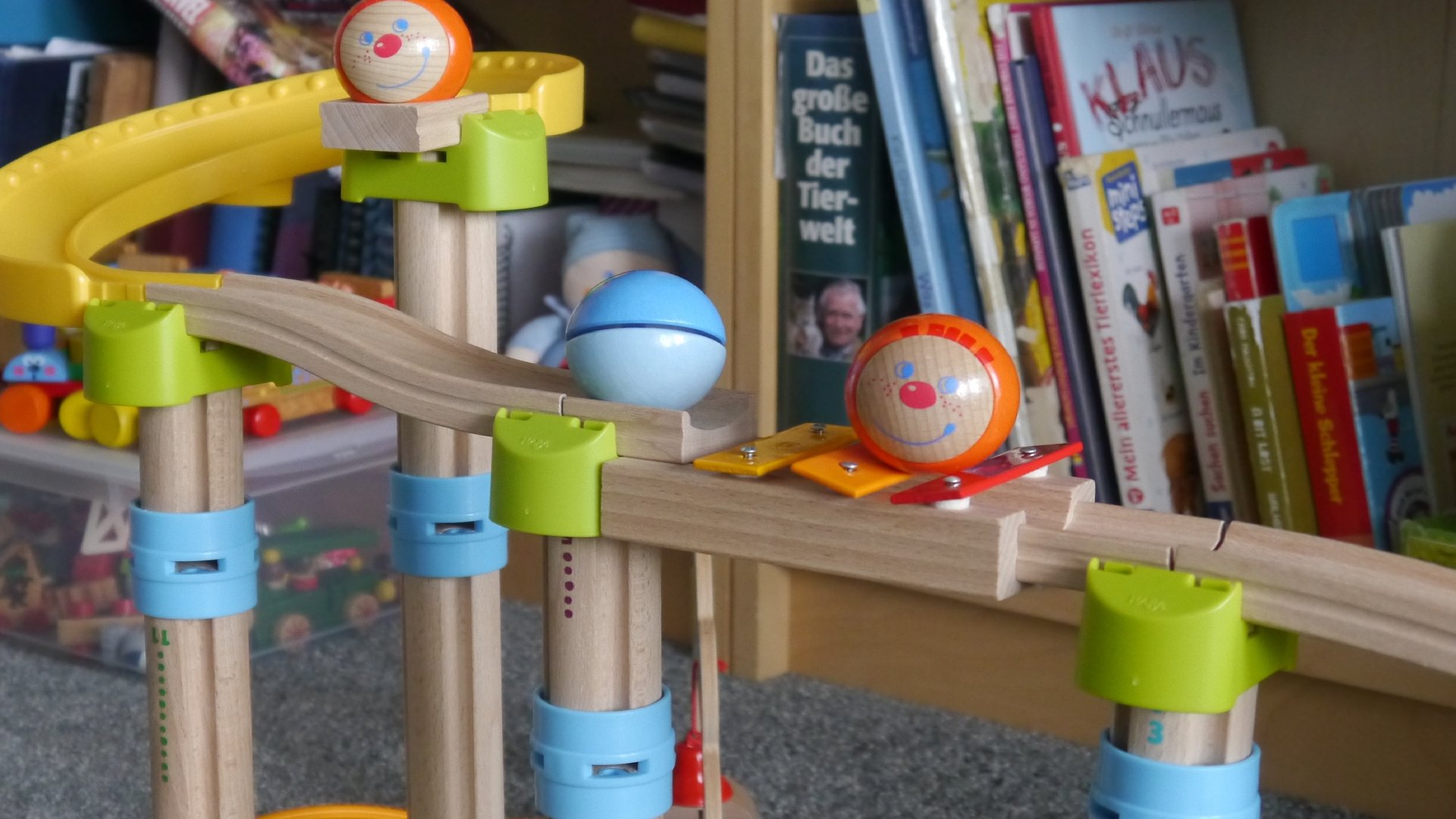 Mehrfarbig Murmelbahn Kugelbahn Holzspielzeug Geschenk für Kinder 