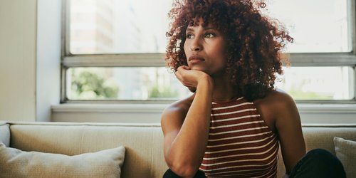 Schlechte Laune vor der Periode: Was gegen Stimmungsschwankungen hilft