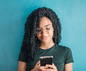 Was bedeutet „lol“: Diese Bedeutung steckt hinter der Abkürzung