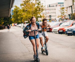 Ab wie viel Jahren darf man E-Scooter fahren?