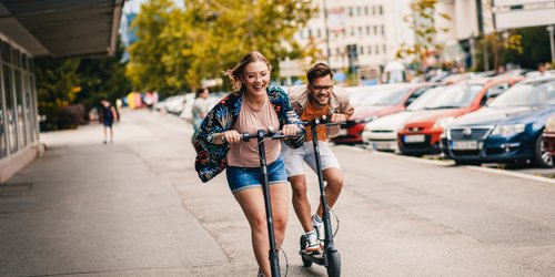 Ab wie viel Jahren darf man E-Scooter fahren?