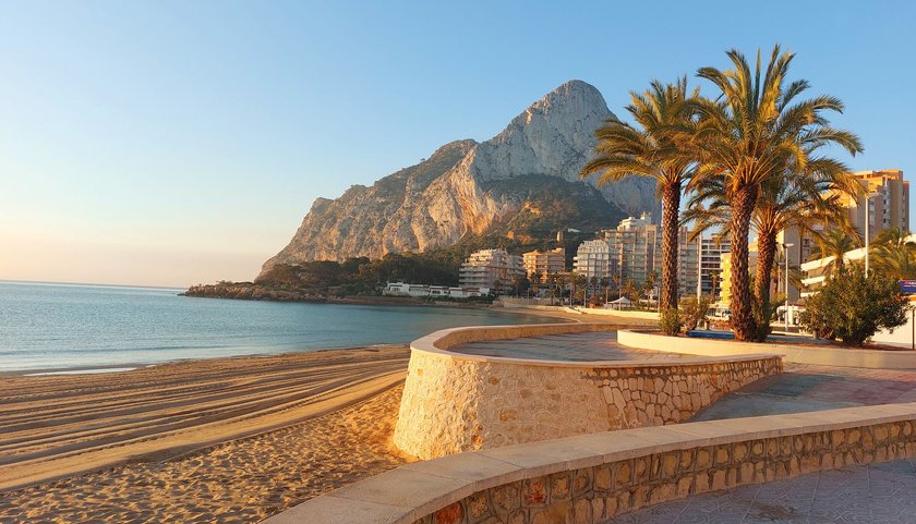 Strand und Promenade von Alicante