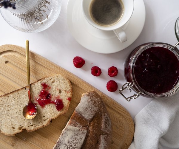 Wie lange ist selbst gemachte Marmelade haltbar?