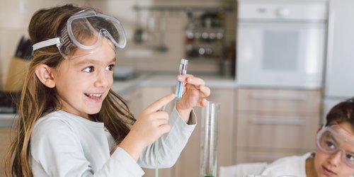 Experimente für Kinder: 9 kreative Projekte für neugierige Köpfe