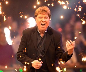 Wieviel weißt du über Frank Schöbel: Teste dein Wissen im DDR-Schlager-Quiz