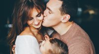 Eltern sein, verliebt bleiben: Nicht easy, aber diese 6 Tipps helfen enorm dabei