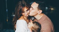 Eltern sein, verliebt bleiben: Nicht easy, aber diese 6 Tipps helfen enorm dabei