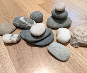Basteln mit Steinen: 5 kreative DIY-Ideen für Kinder und Erwachsene