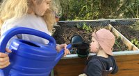 Gartenarbeit mit Kindern im April: Ab mit euch ins Blumen- und Gemüsebeet!