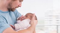Straff, gewölbt oder eingefallen? Was die Fontanelle über die Gesundheit eures Babys aussagt